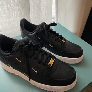 BNIB Nike Air Force 1 ‘07 LX fits US 8.5 Women’s